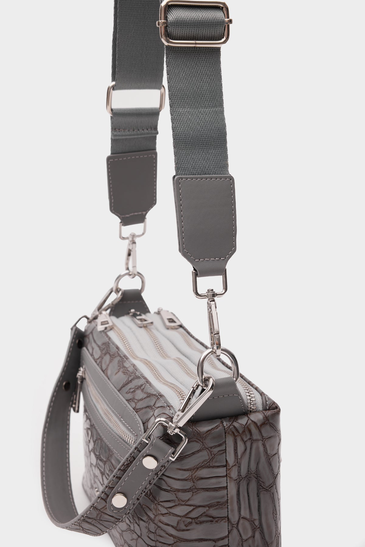 VENDY Hand and Arm Bag with Adjustable Strap